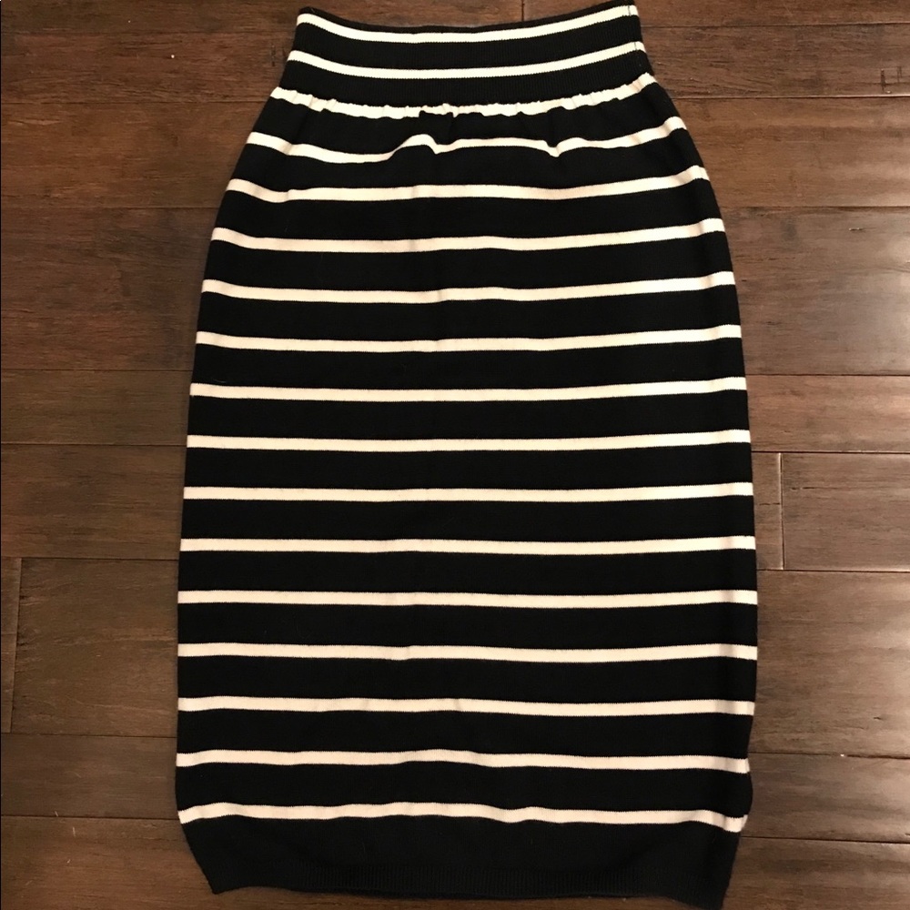 NWT Gap knit midi length skirt sz M